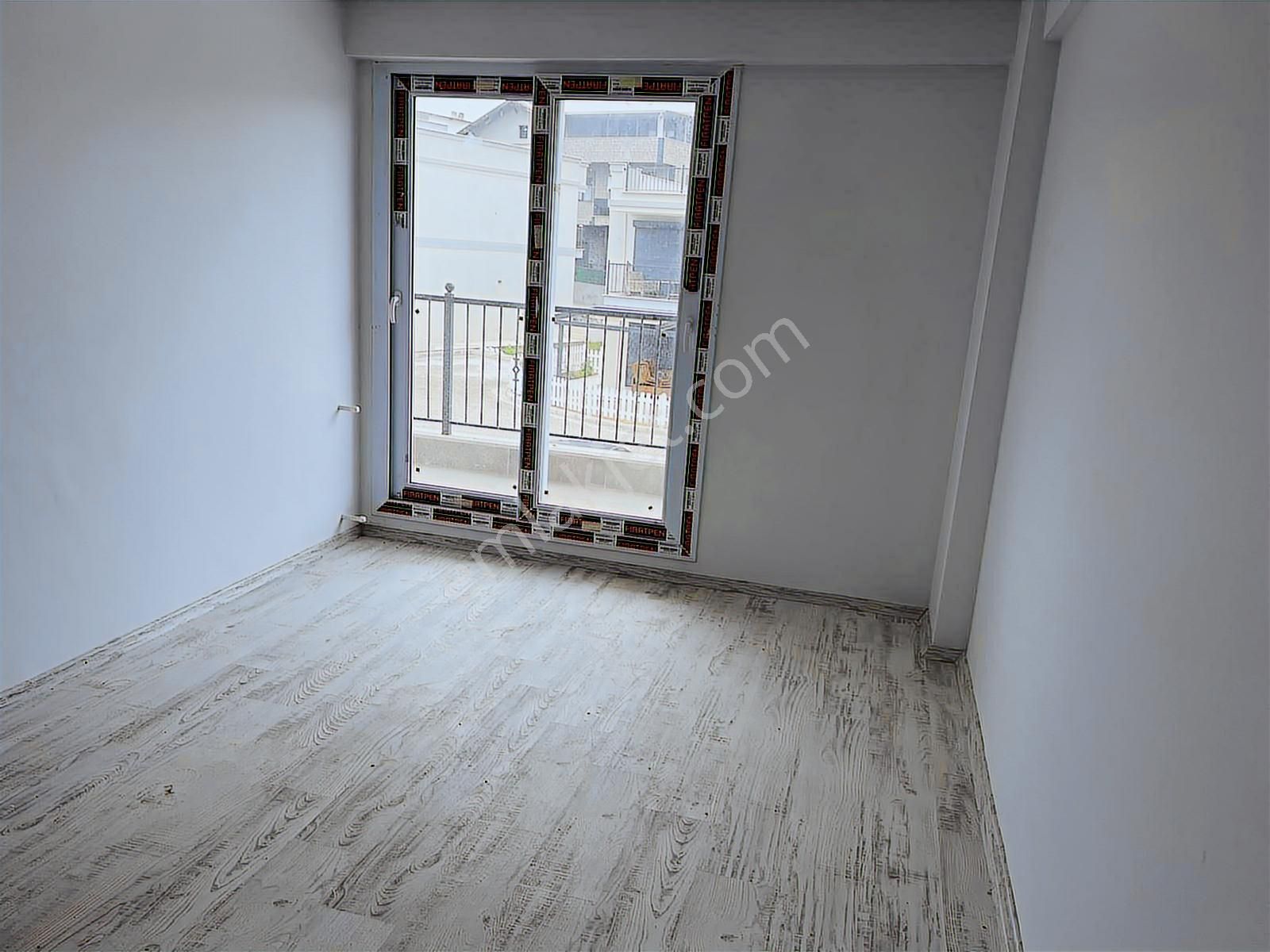Foça Yenibağarası Havuzlu Sitede 1+1 Kiralık Sıfır Daire - Görsel 33