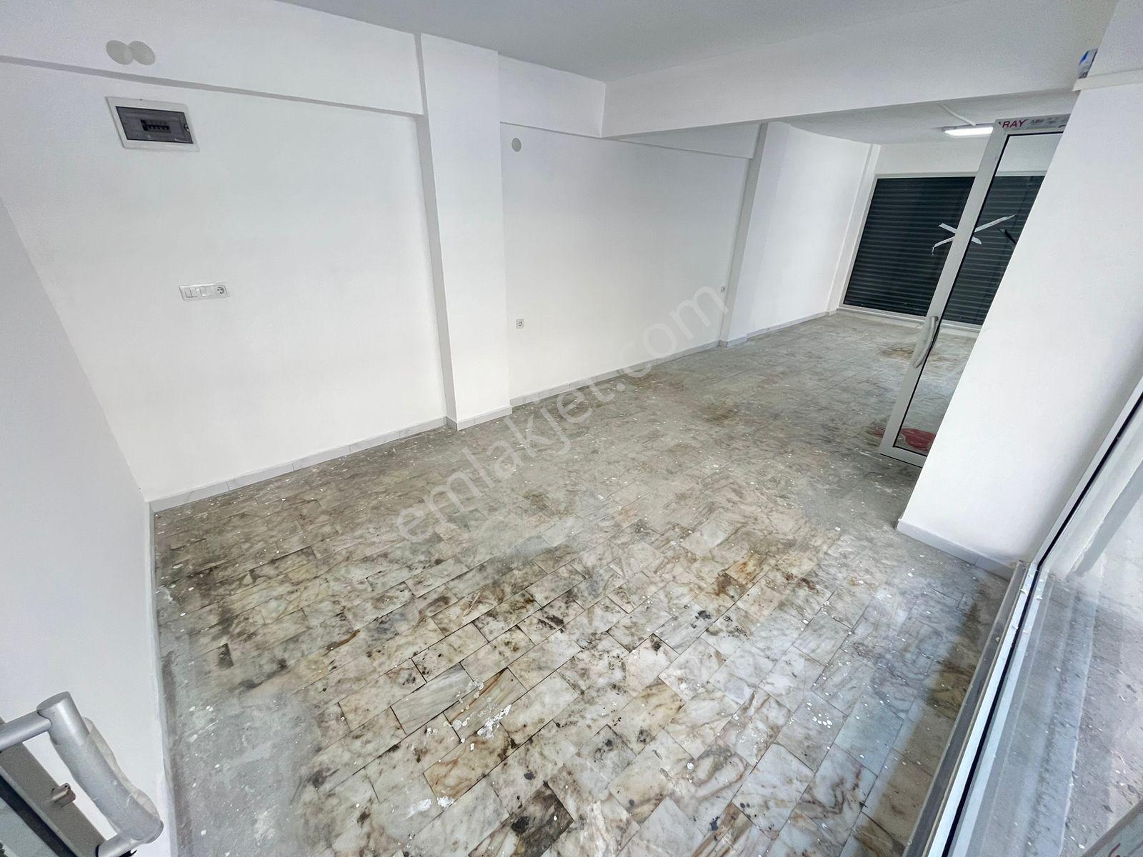 Aydın İnş. Cebeci Mh. 120m2 3 Adet Köşe Başı Düz Giriş Dükkan - Görsel 3