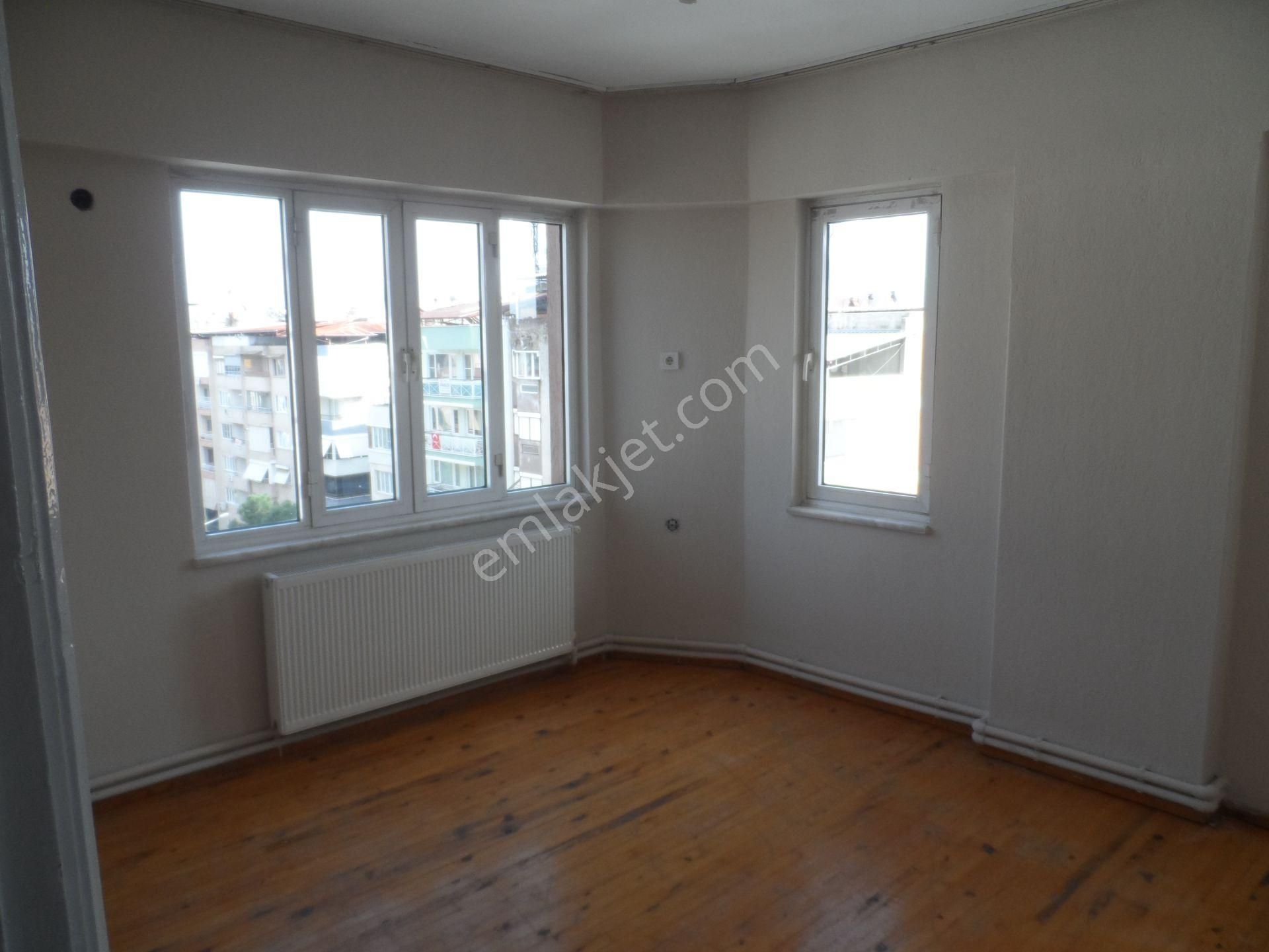 Nazilli Ege Emlak Ofisinden Yeni Mah. Doğalgaz Kombili Asansörlü Kiralık Daire - Görsel 16