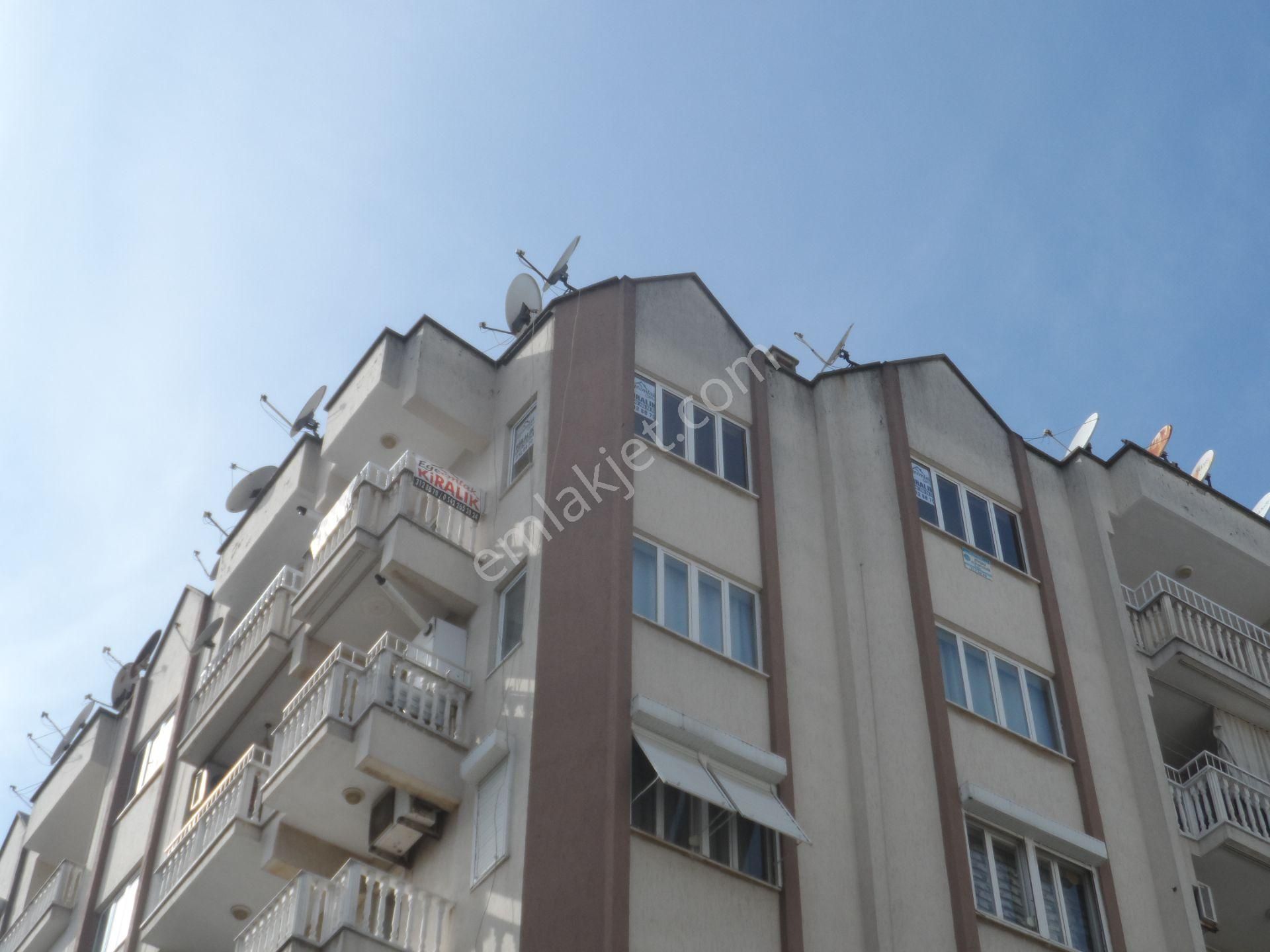 Nazilli Ege Emlak Ofisinden Yeni Mah. Doğalgaz Kombili Asansörlü Kiralık Daire