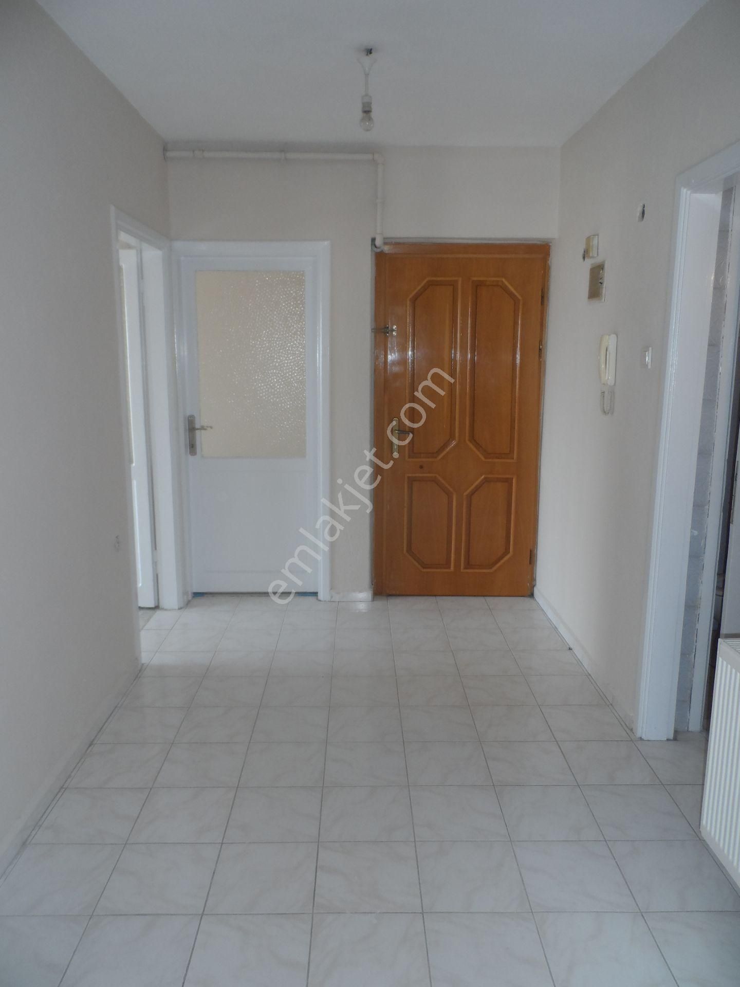 Nazilli Ege Emlak Ofisinden Yeni Mah. Doğalgaz Kombili Asansörlü Kiralık Daire - Görsel 6