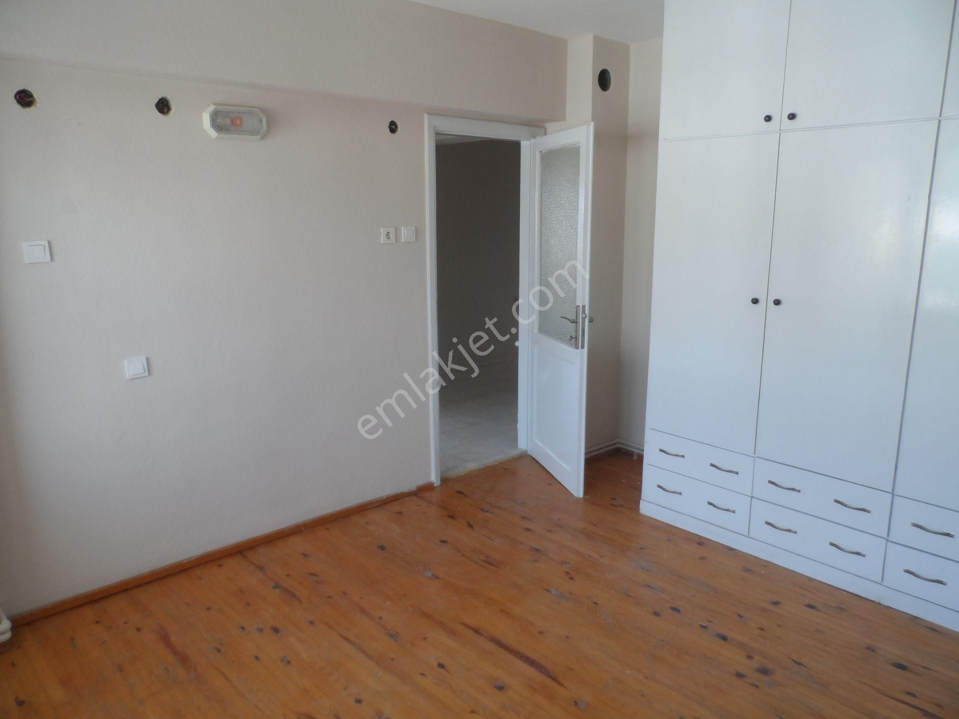 Nazilli Ege Emlak Ofisinden Yeni Mah. Doğalgaz Kombili Asansörlü Kiralık Daire - Görsel 21