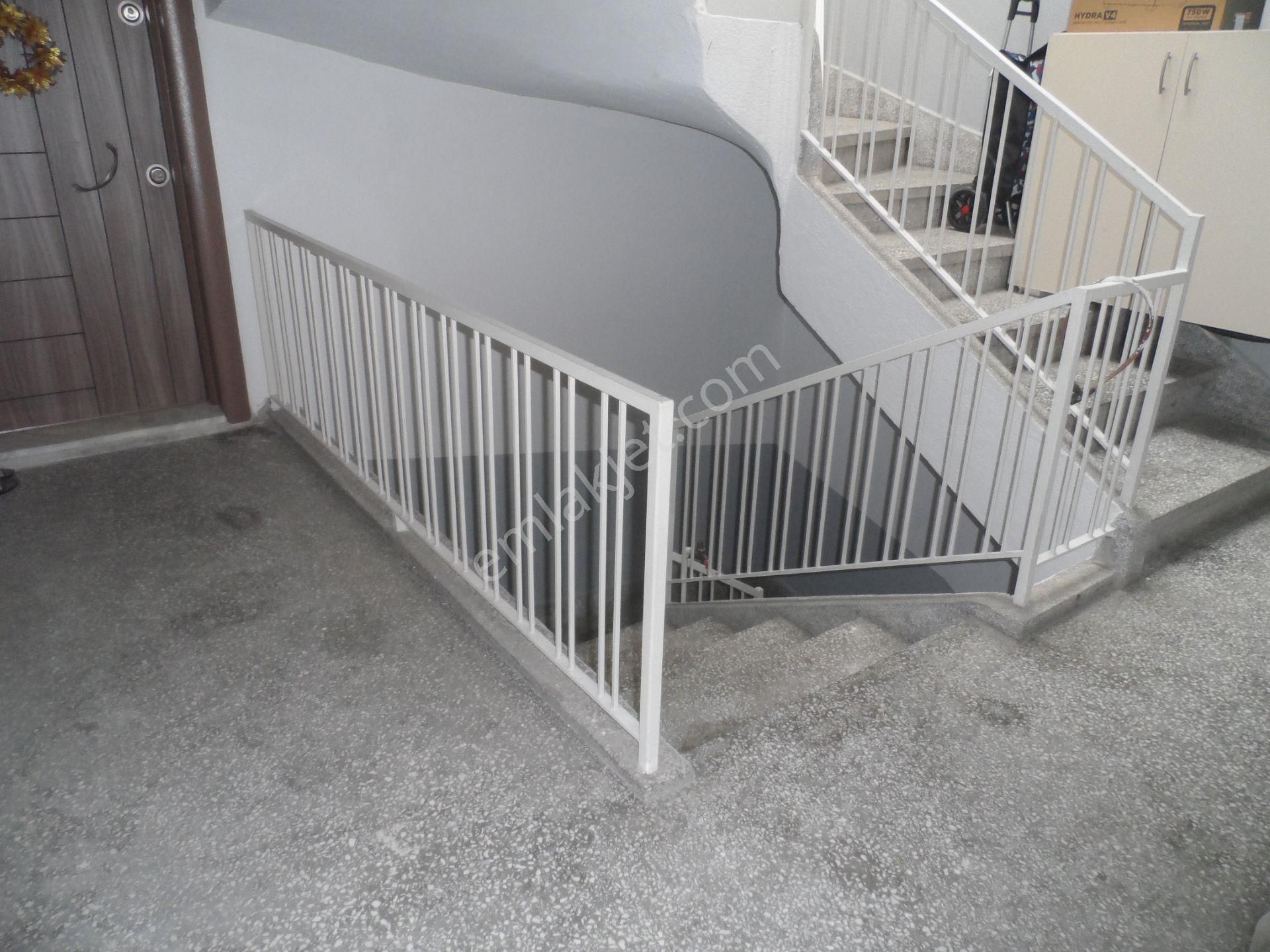 Nazilli Ege Emlak Ofisinden Yeni Mah. Doğalgaz Kombili Asansörlü Kiralık Daire - Görsel 3