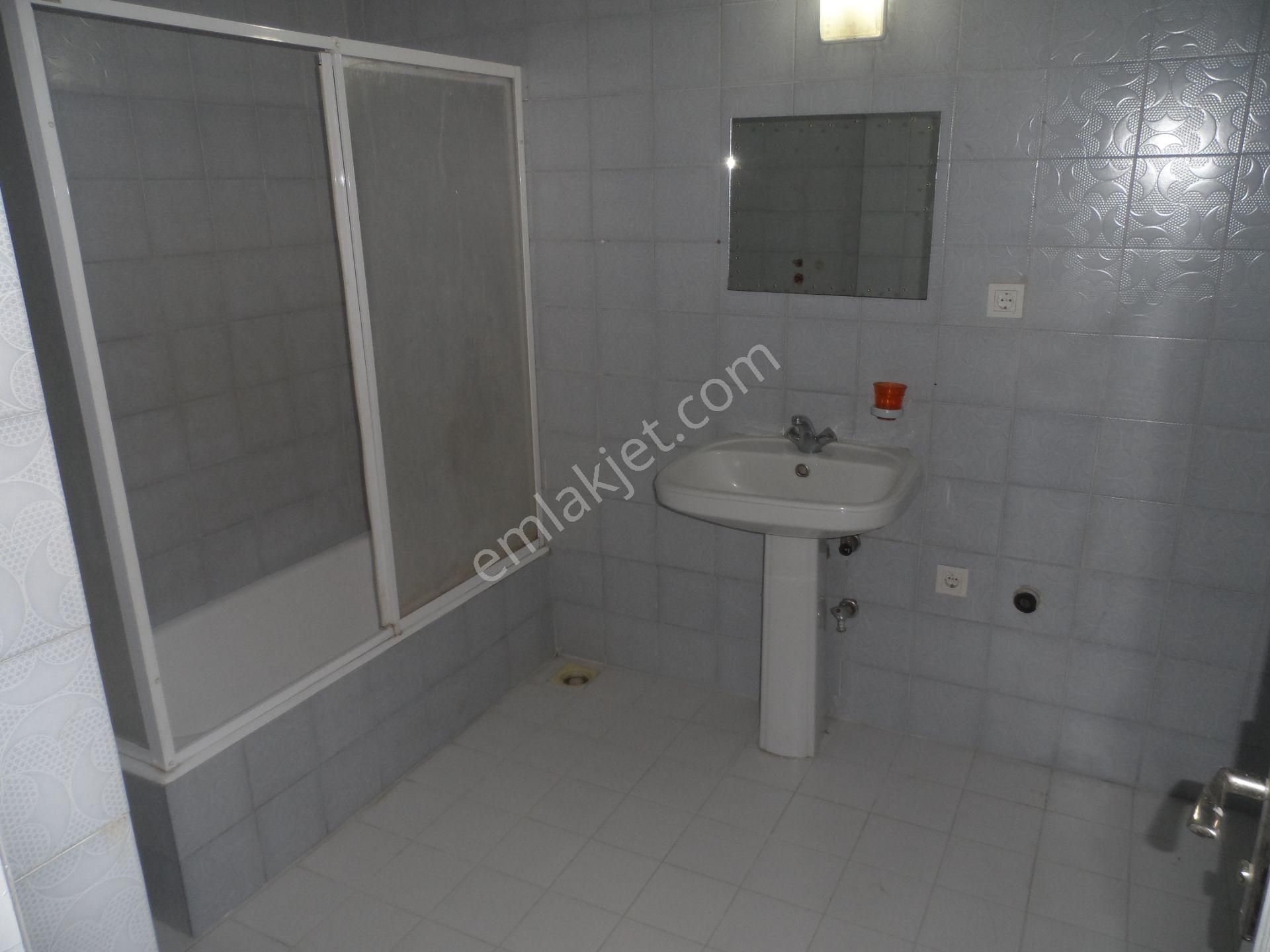 Nazilli Ege Emlak Ofisinden Yeni Mah. Doğalgaz Kombili Asansörlü Kiralık Daire - Görsel 26