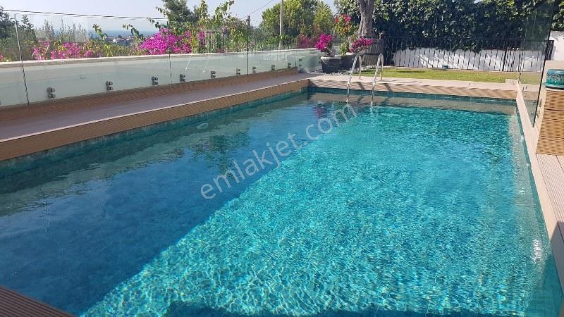 İzmir Çeşme Paşa Limanı Full Deniz Manzaralı Havuzlu Tek Villa - Görsel 3