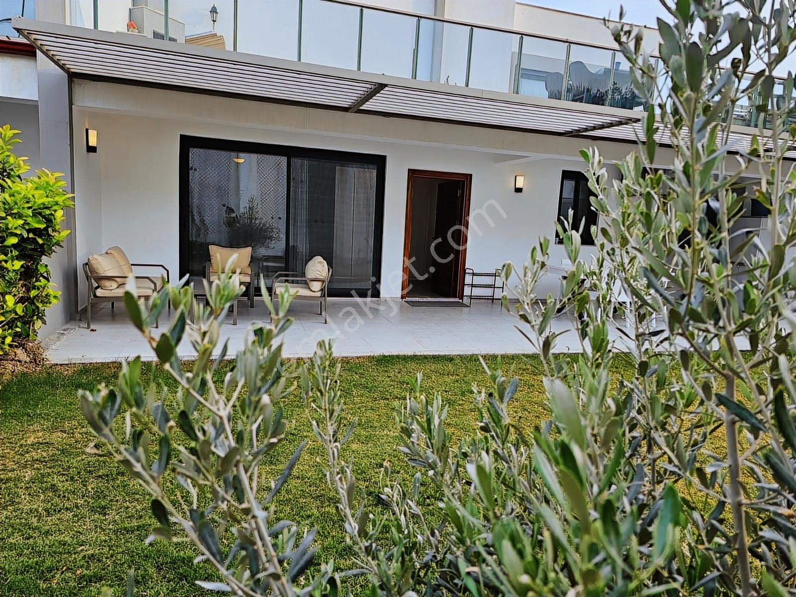 İzmir Çeşme Dalyan Havuzlu Sitede Özel Girişli Rezidans Daire - Görsel 5