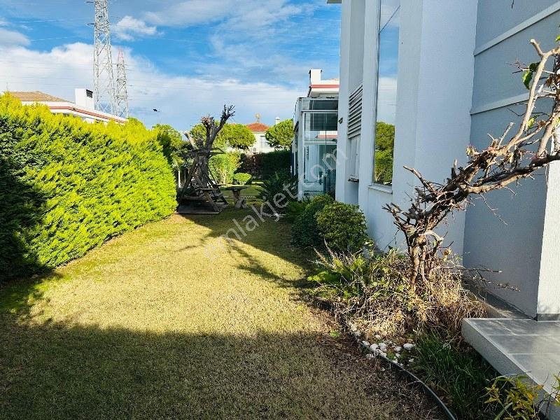İzmir Çeşme Alaçatı Havuzlu Site İçinde 4+1 Lüks Satılık Villa - Görsel 32