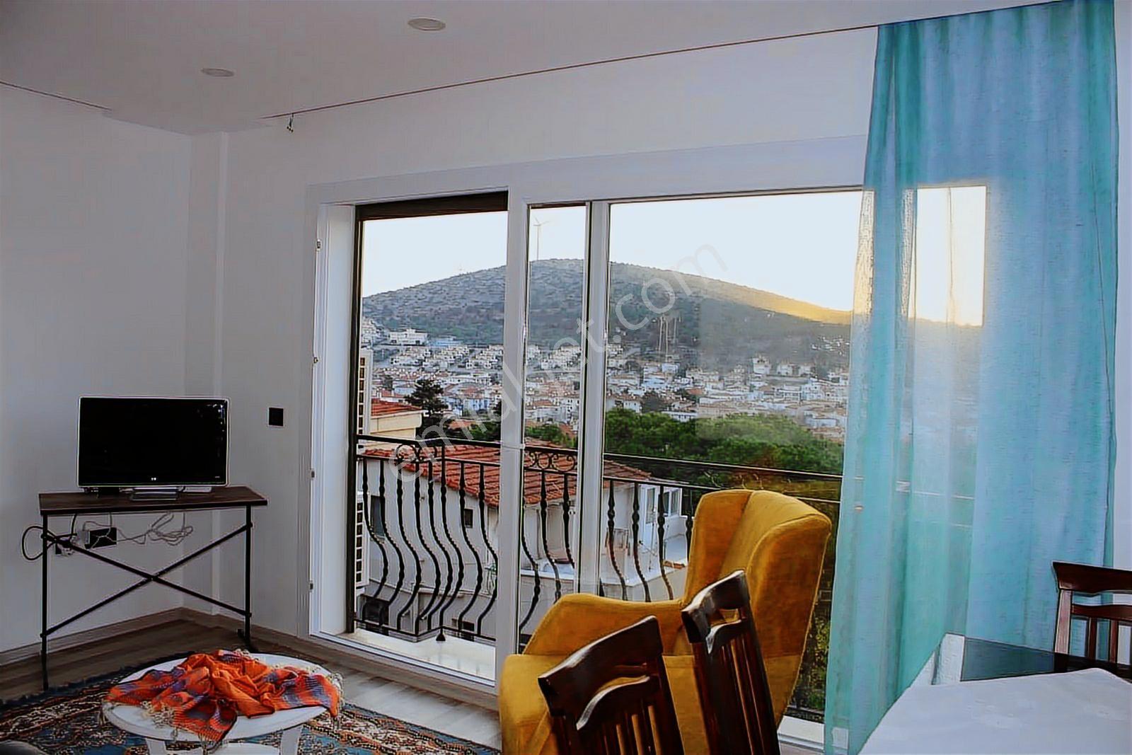 İzmir Çeşme Merkez 4+2 Yeni Kelepir Fırsat Satılık Modern Daire