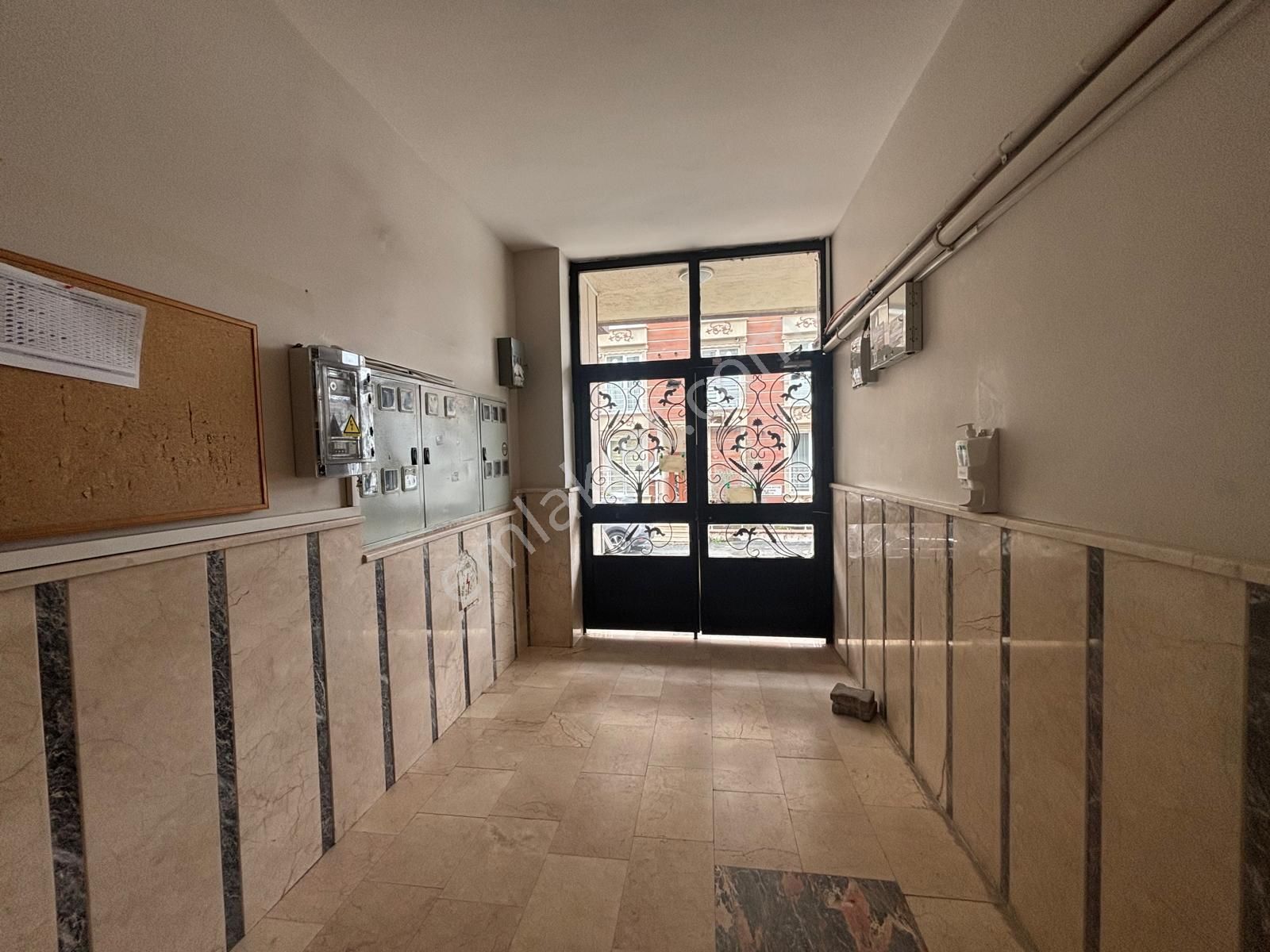 Maltepe Fındıklıda Oldukça Geniş Kullanışlı Satılık 2+1 Dairemiz - Görsel 15