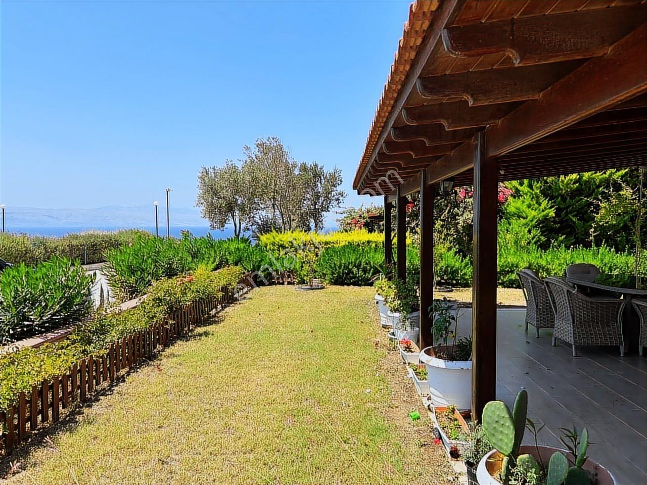 İzmir Çeşme Ayasaranda Denize Sıfır Ortak Havuzlu Sitede Kiralık - Görsel 9