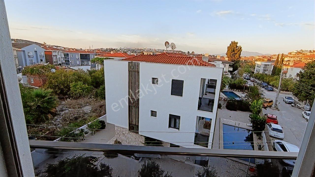 İzmir Çeşme Denize Çarşıya Marinaya Yakın Kiralık Eşyalı Daire