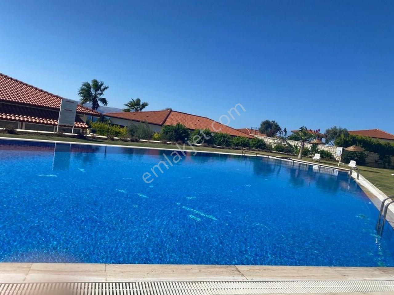 İzmir Çeşme Ayasaranda Denize Sıfır Site İçi Satılık Rezidans - Görsel 19
