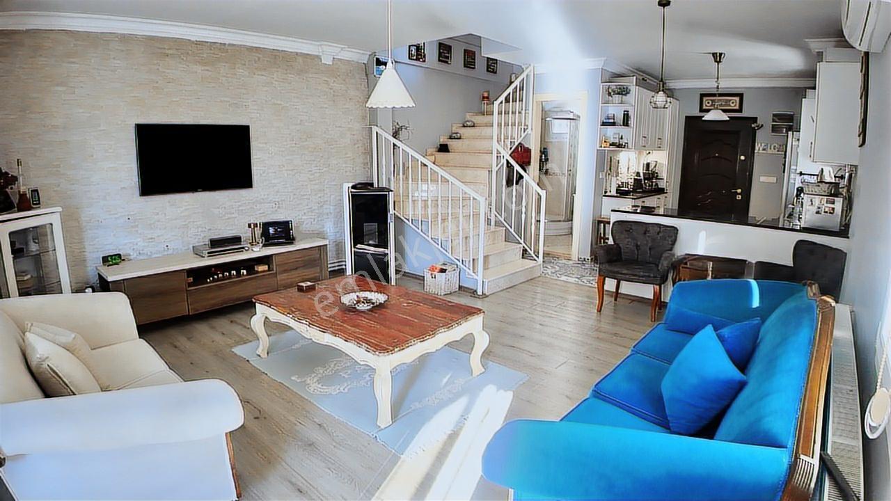 Çeşme Alaçatı Müstakil Havuzlu Köy İçine Yakın Kiralık Villa - Görsel 5