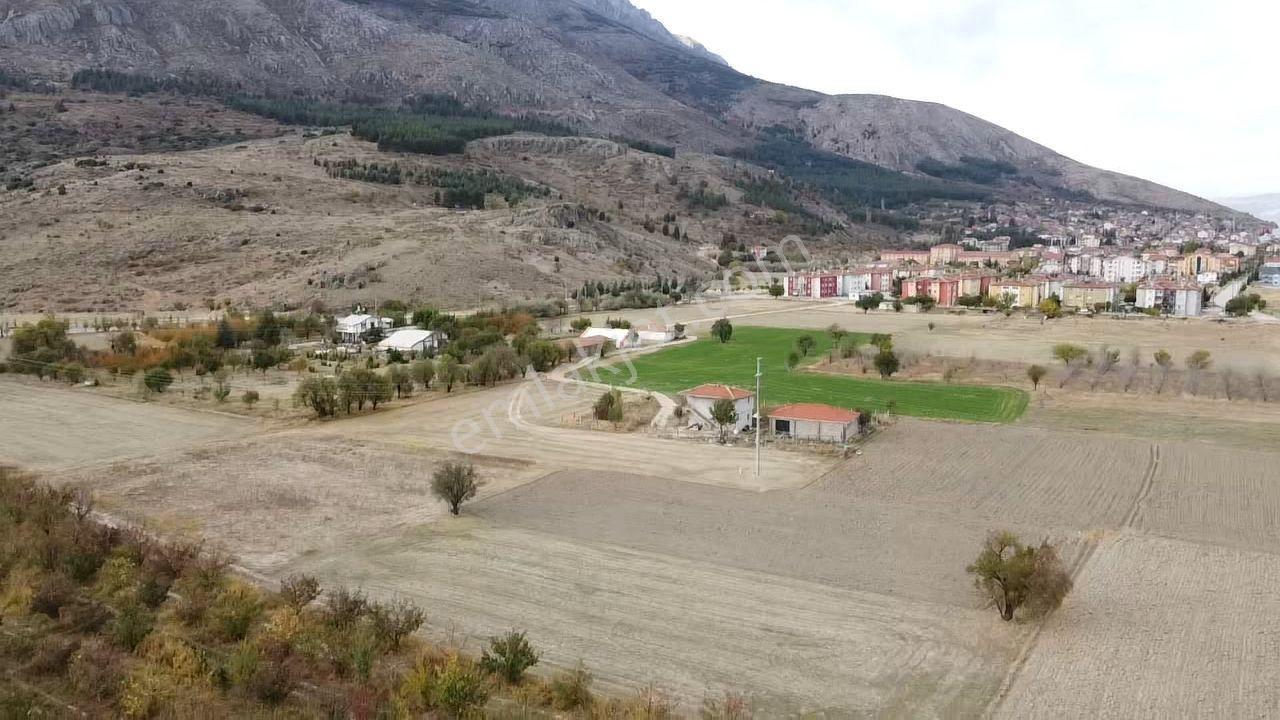 Isparta Senirkent Merkezde 2.742 M2 İmar Sınırı Elektrik Su Var - Görsel 7