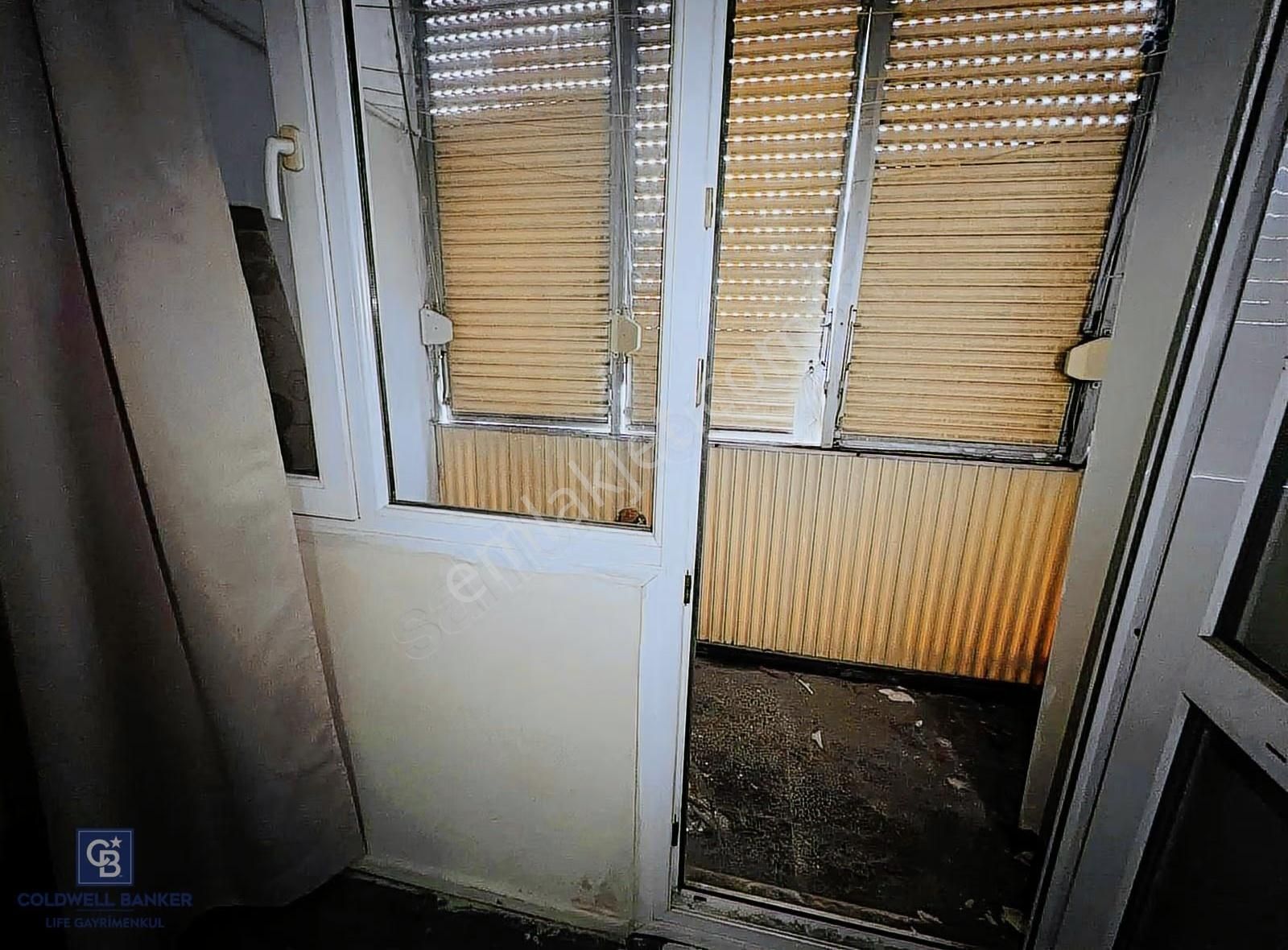 Karşıyaka Çarşıda Kiralık 2+1 Daire - Görsel 17