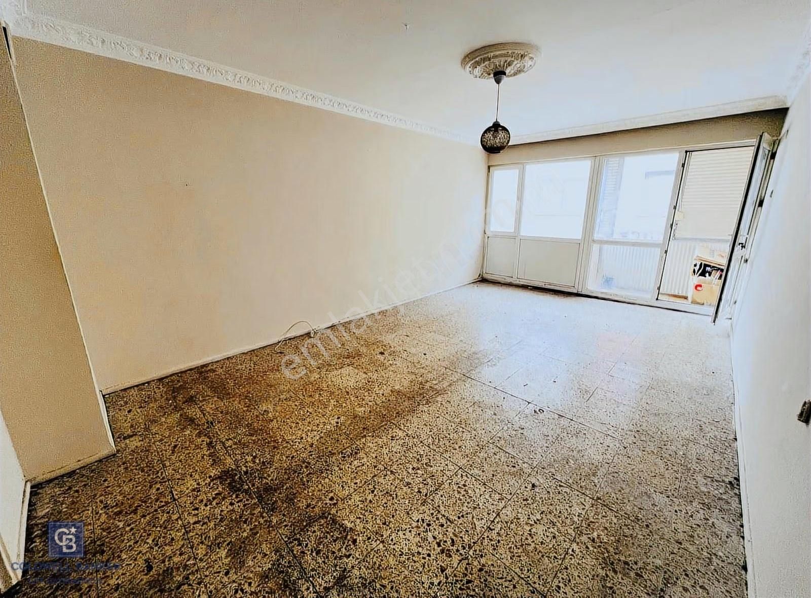 Karşıyaka Çarşıda Kiralık 2+1 Daire - Görsel 18