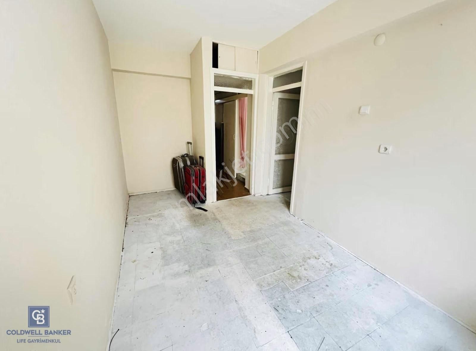 Karşıyaka Çarşıda Kiralık 2+1 Daire - Görsel 9