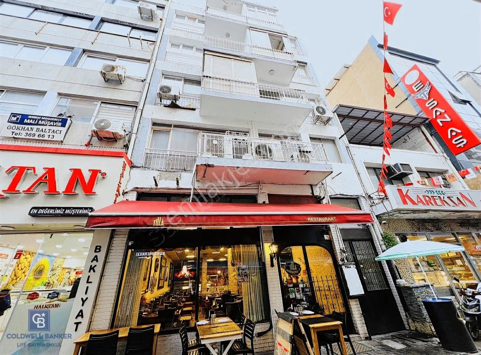 Karşıyaka Çarşıda Kiralık 2+1 Daire