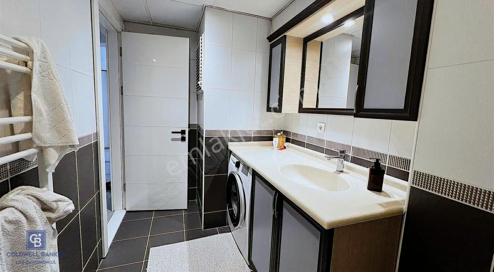 Karşıyaka Zübeyde Hanım'da Tadilatlı 2+1 Eşyalı Kiralık Daire - Görsel 3