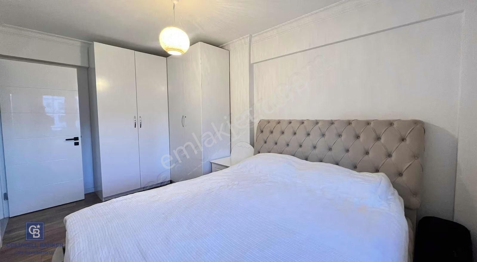 Karşıyaka Zübeyde Hanım'da Tadilatlı 2+1 Eşyalı Kiralık Daire - Görsel 11