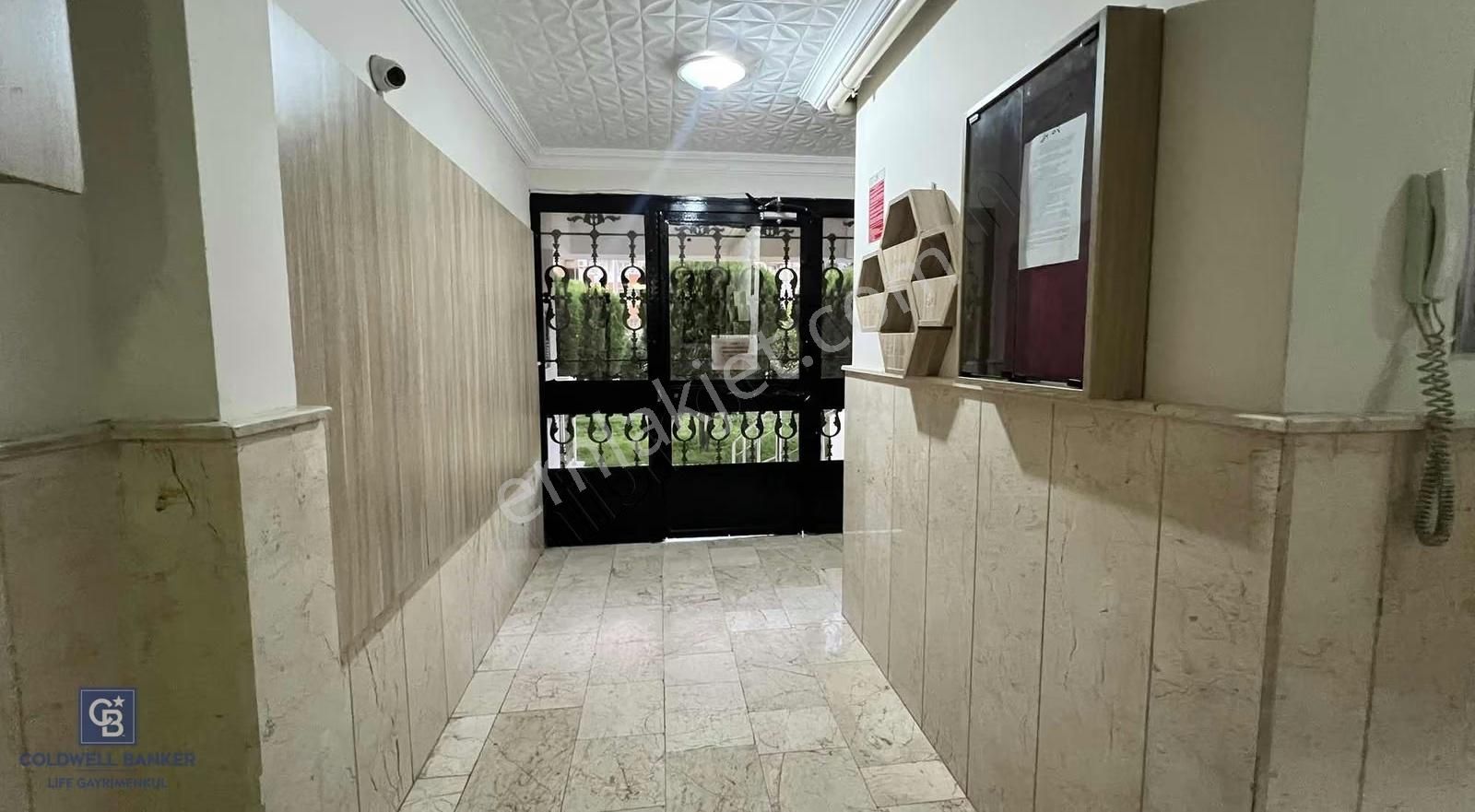 Karşıyaka Zübeyde Hanım'da Tadilatlı 2+1 Eşyalı Kiralık Daire - Görsel 2