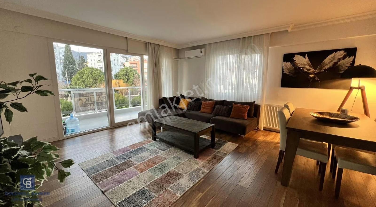 Karşıyaka Zübeyde Hanım'da Tadilatlı 2+1 Eşyalı Kiralık Daire - Görsel 7