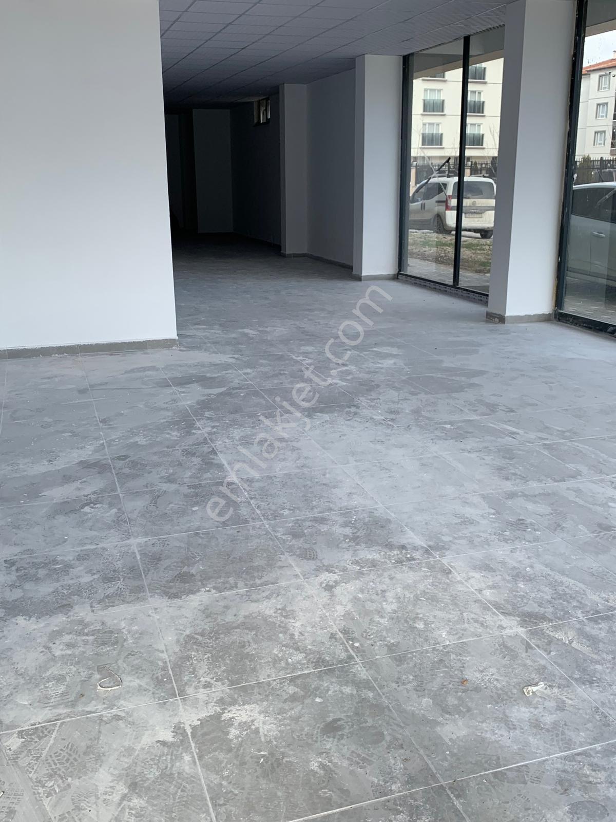 Köşe Başı Cadde Üzeri Kiralık Dükkan - Görsel 13