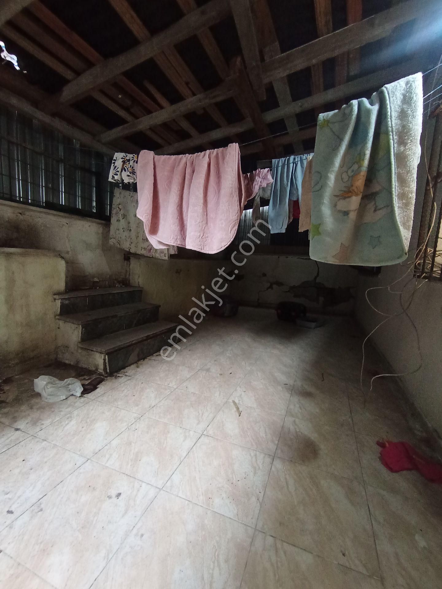 Esenyurt Kıraç Necip Fazıl Kısakürek Mahallesi'nde Satılık 2+1 Bahçe Katı - Görsel 18