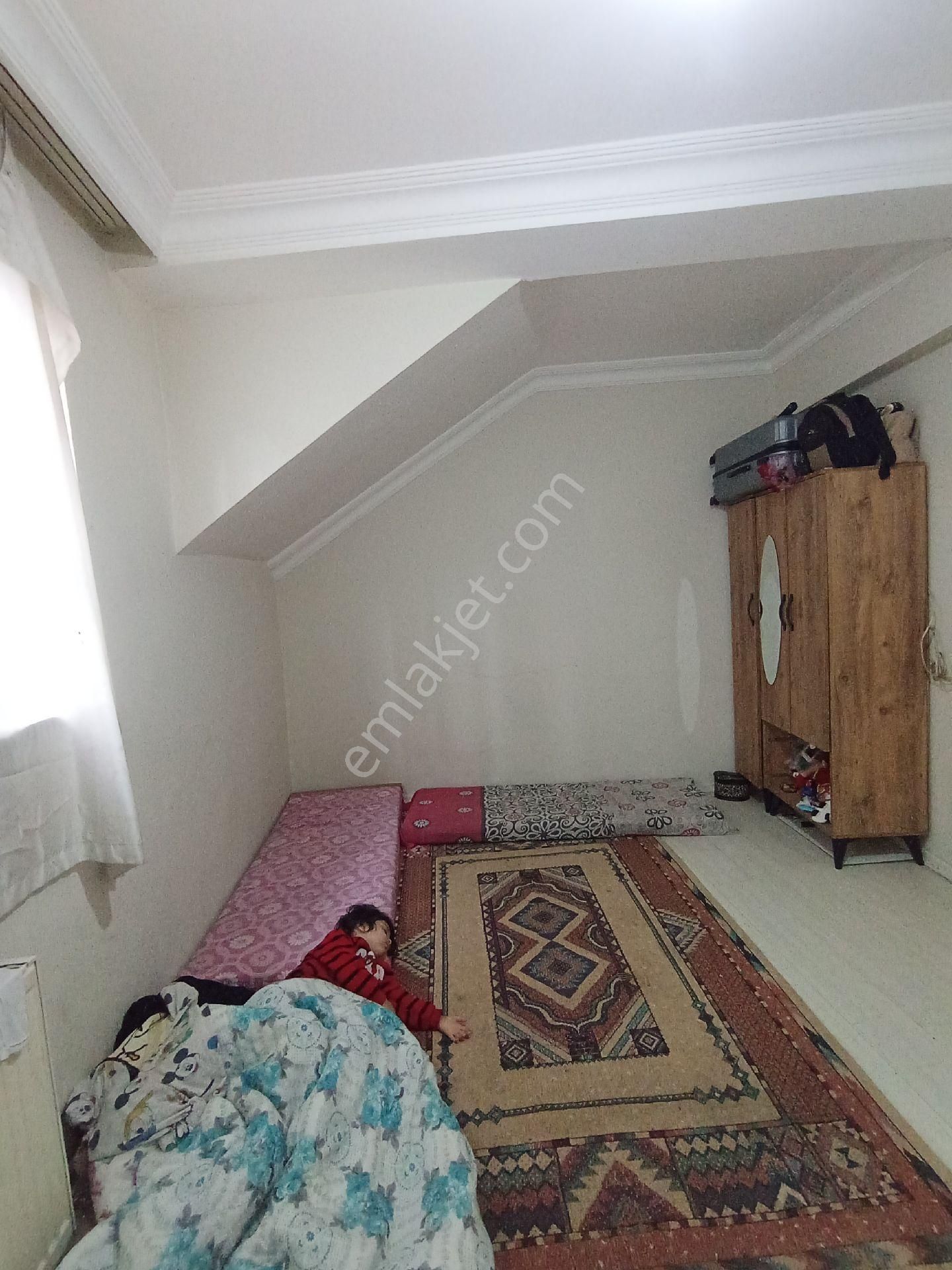 Esenyurt Kıraç Necip Fazıl Kısakürek Mahallesi'nde Satılık 2+1 Bahçe Katı - Görsel 7