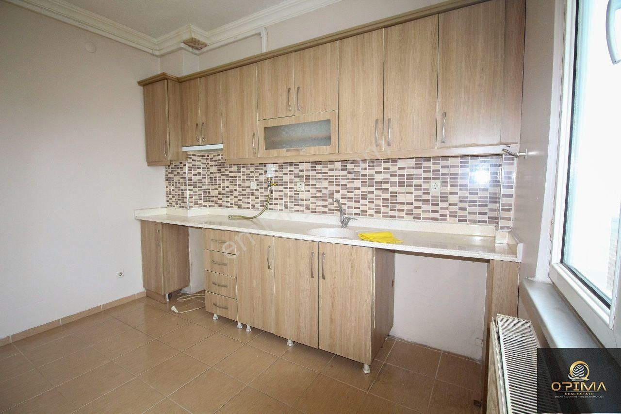 Opima Emlak'tan Atatürk Mahallesinde Merkeze Yakın 3+1 Kiralık Daire - Görsel 9