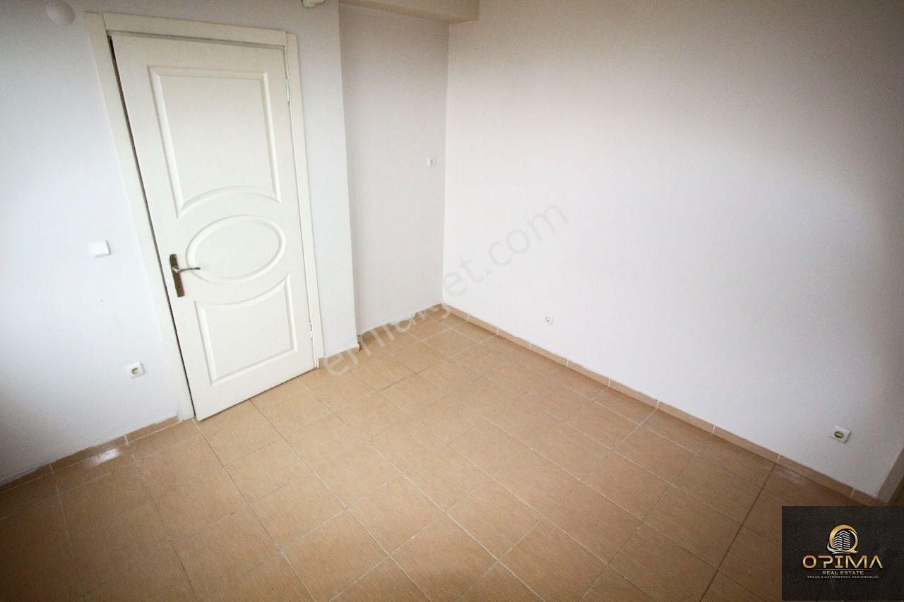 Opima Emlak'tan Atatürk Mahallesinde Merkeze Yakın 3+1 Kiralık Daire - Görsel 12