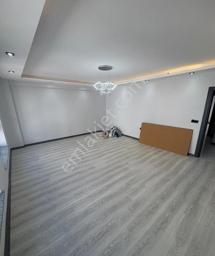 Kod 3180 Abdurrahmangazi Mah. Metroya Yürüme Geniş 2+1 Arakat