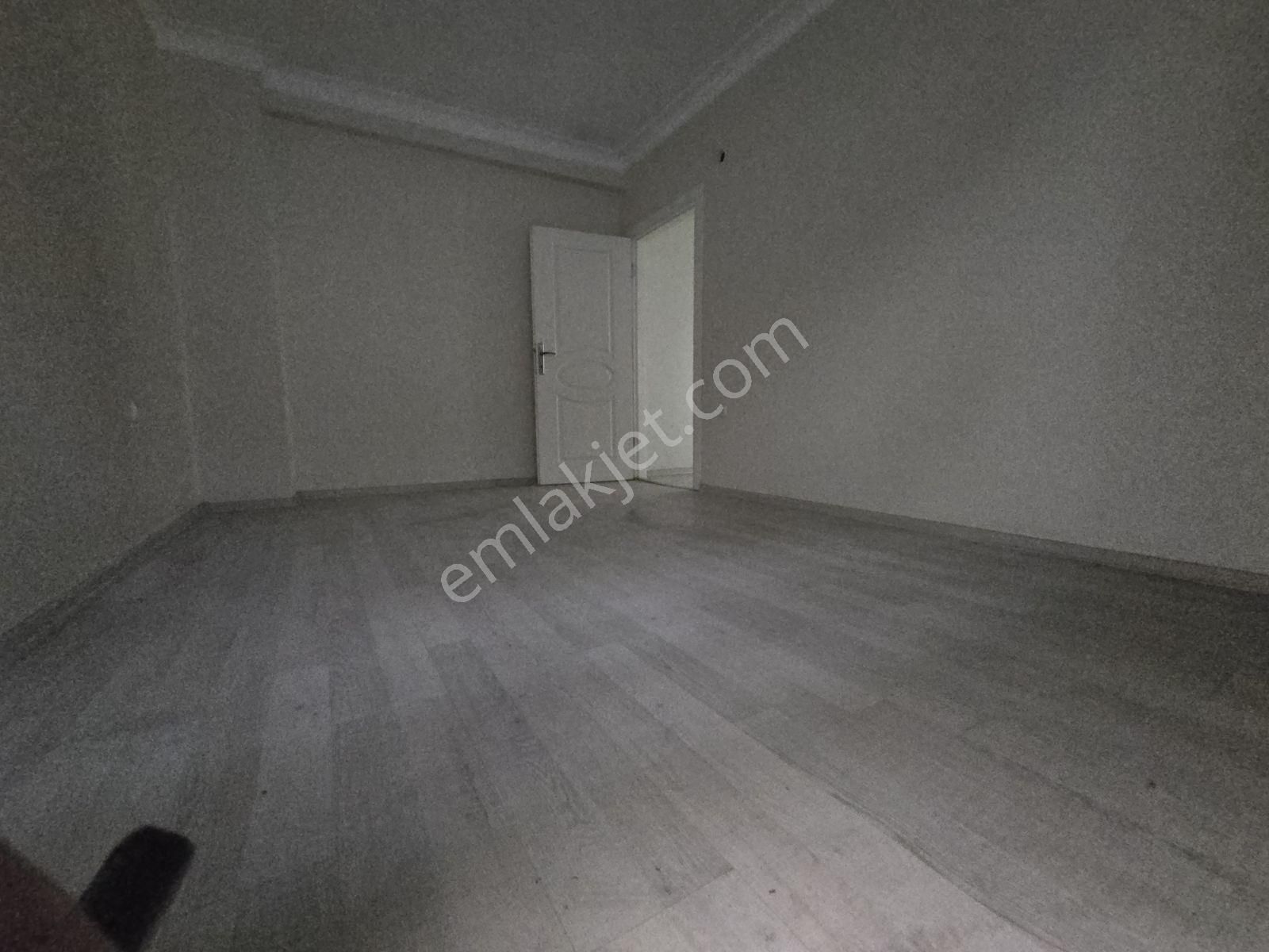 Kiralık Meydan Mevkisinde Merkezi Yerde 2+1 Daire - Görsel 3