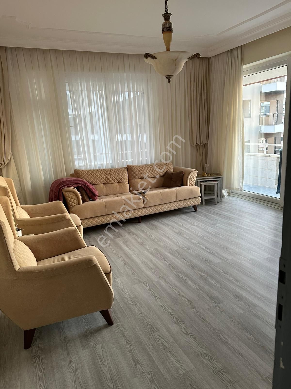 Alanya Mahmutlar Kiralık 2+1 Eşyalı Daire