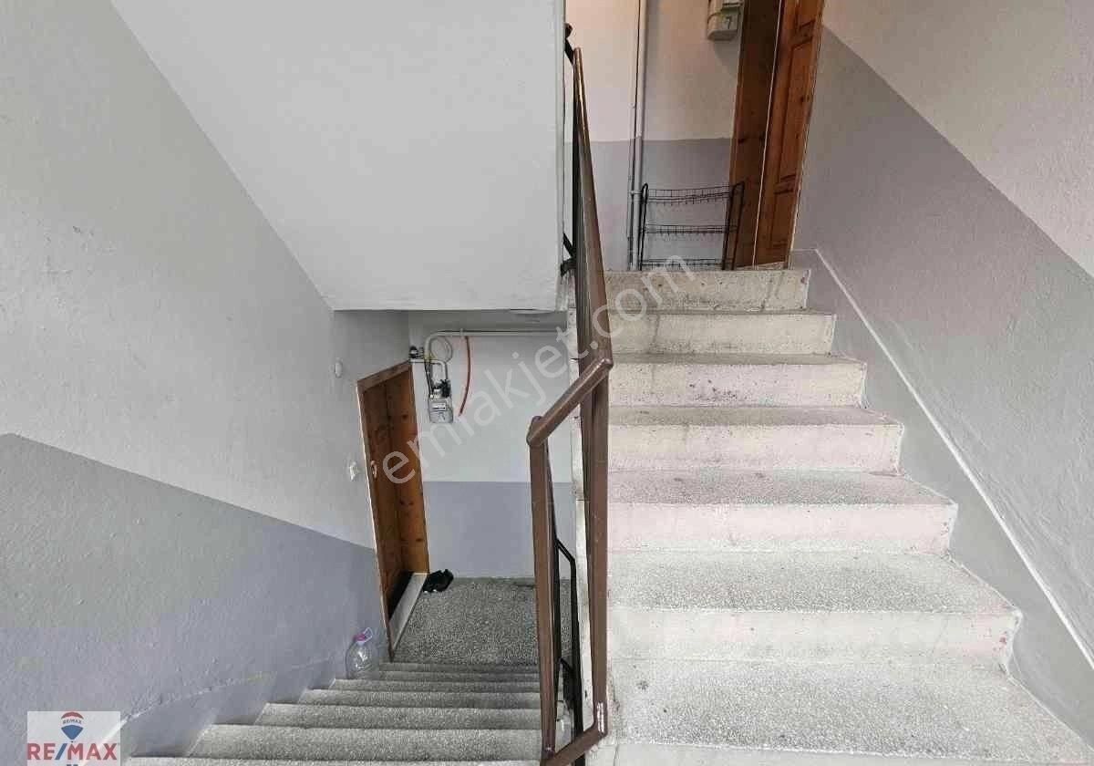 Remax Hür'den Adapazarı Ozanlar'da Ara Kat Kiralık Daire - Görsel 4