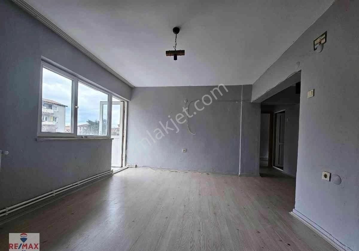 Remax Hür'den Adapazarı Ozanlar'da Ara Kat Kiralık Daire - Görsel 19