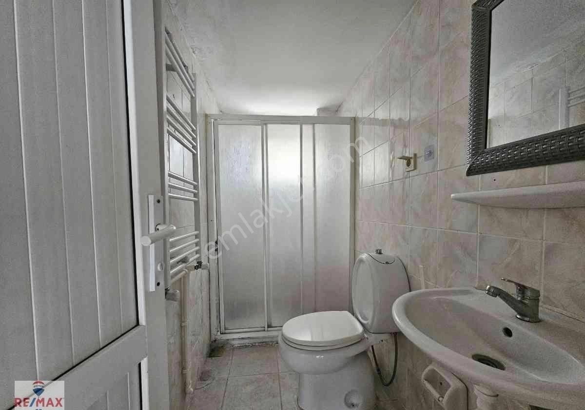 Remax Hür'den Adapazarı Ozanlar'da Ara Kat Kiralık Daire - Görsel 14