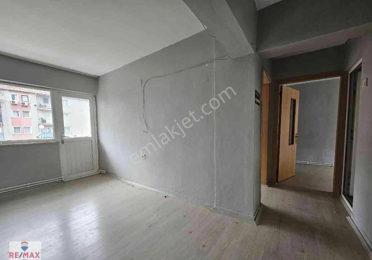 Remax Hür'den Adapazarı Ozanlar'da Ara Kat Kiralık Daire - Görsel 16