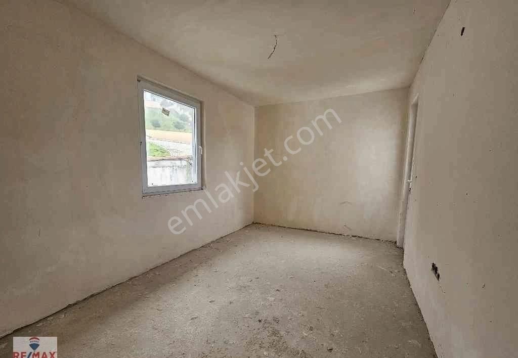 Remax'dan Esentepe'de Göl Manzaralı Sıte İçı Satılık 5+1 Vılla - Görsel 11