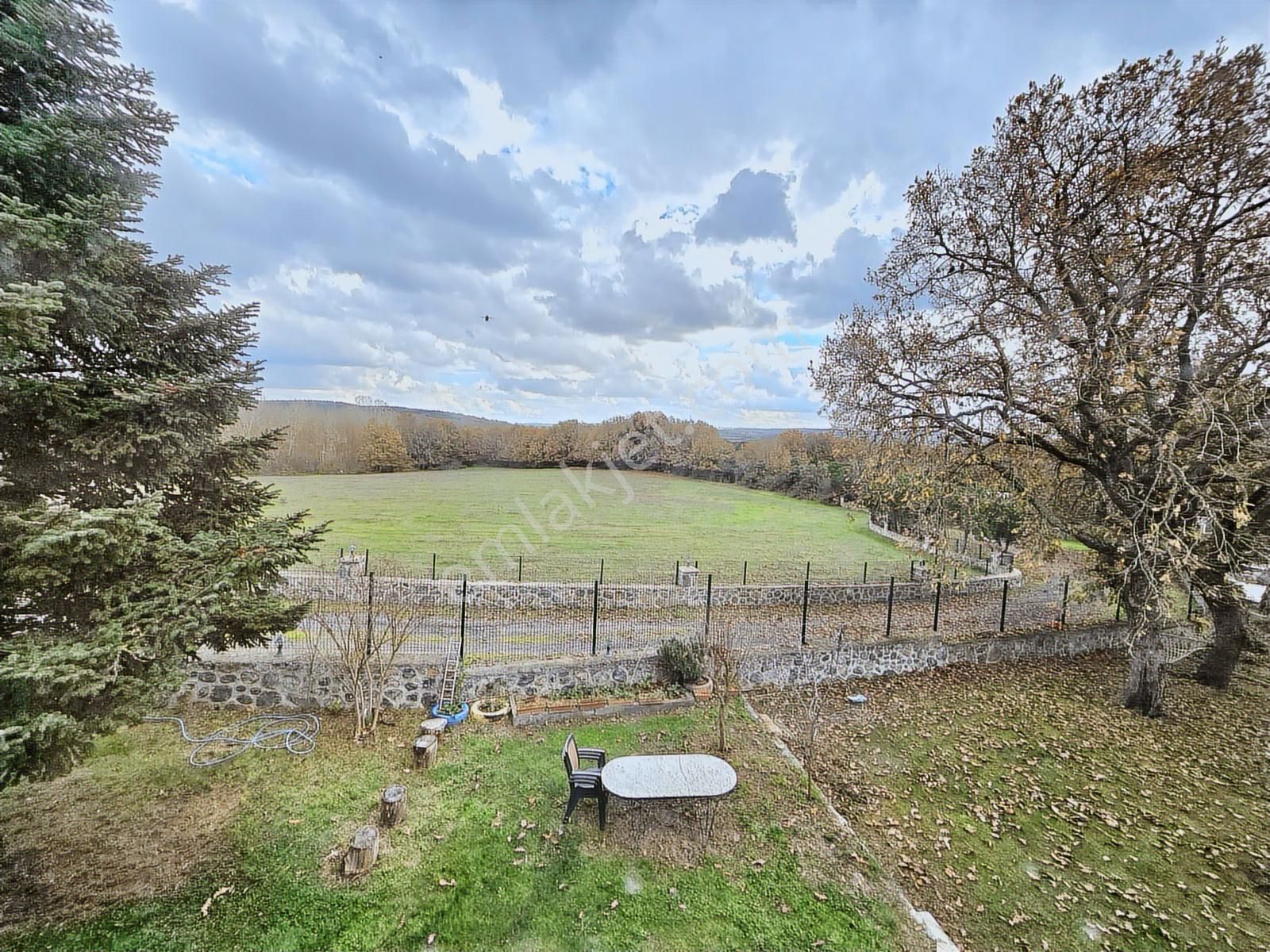 Emirli Gölköyde Doğanın İçinde Masrafsız Satılık 4+2 Villa - Görsel 14