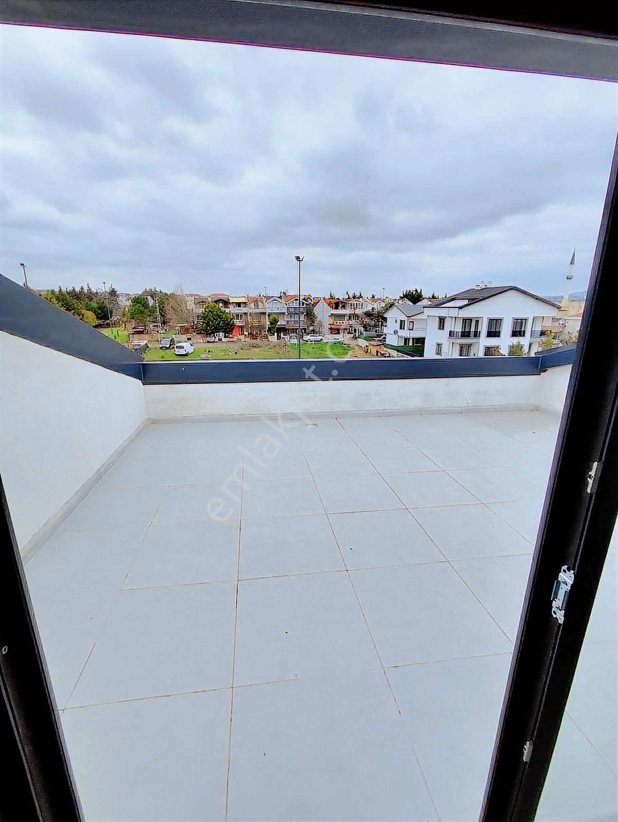 Silivri Gümüşyakada Daire Fiyatına Satılık Sıfır Villa - Görsel 3