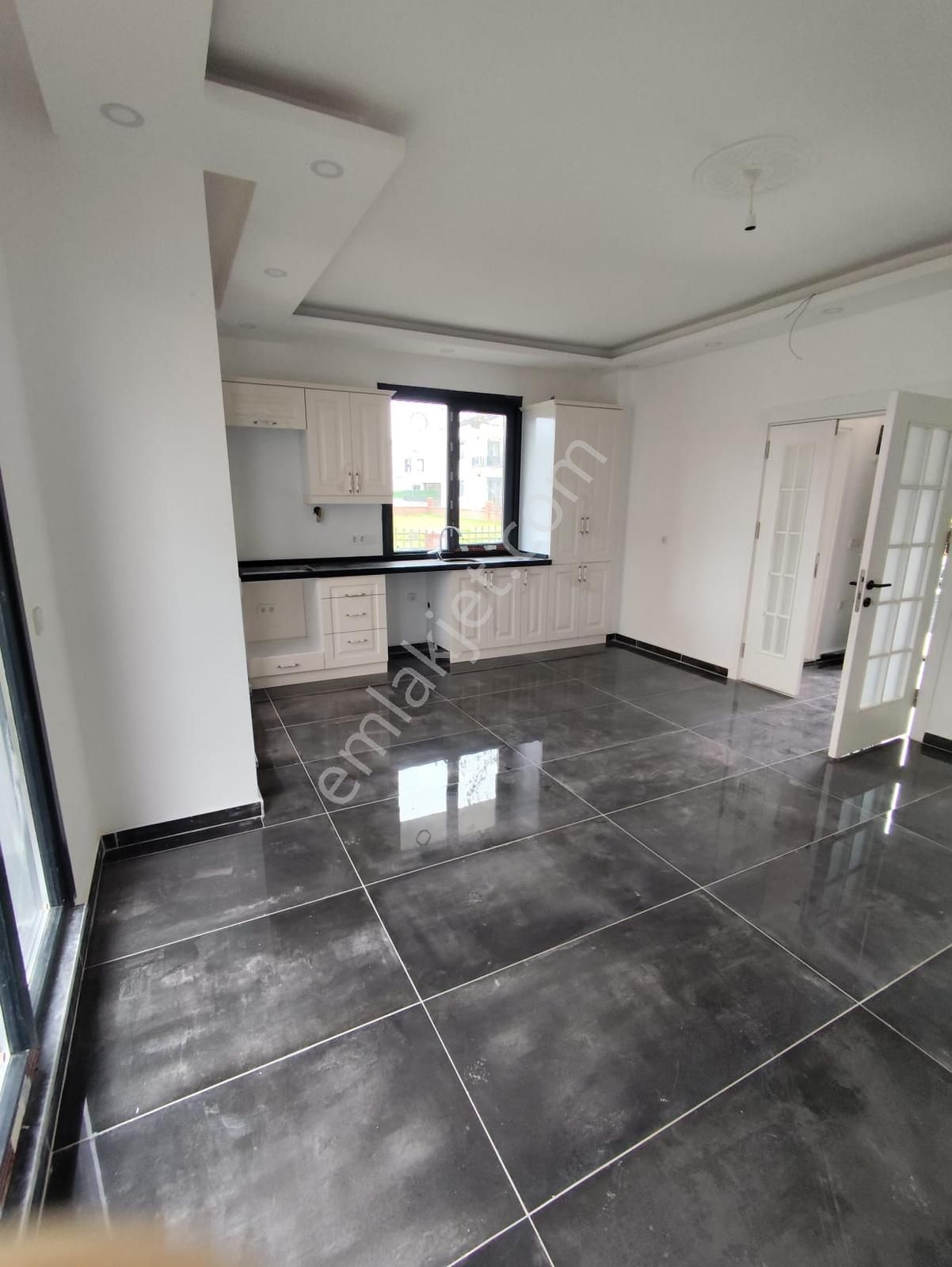 Silivri Gümüşyakada Daire Fiyatına Satılık Sıfır Villa - Görsel 19