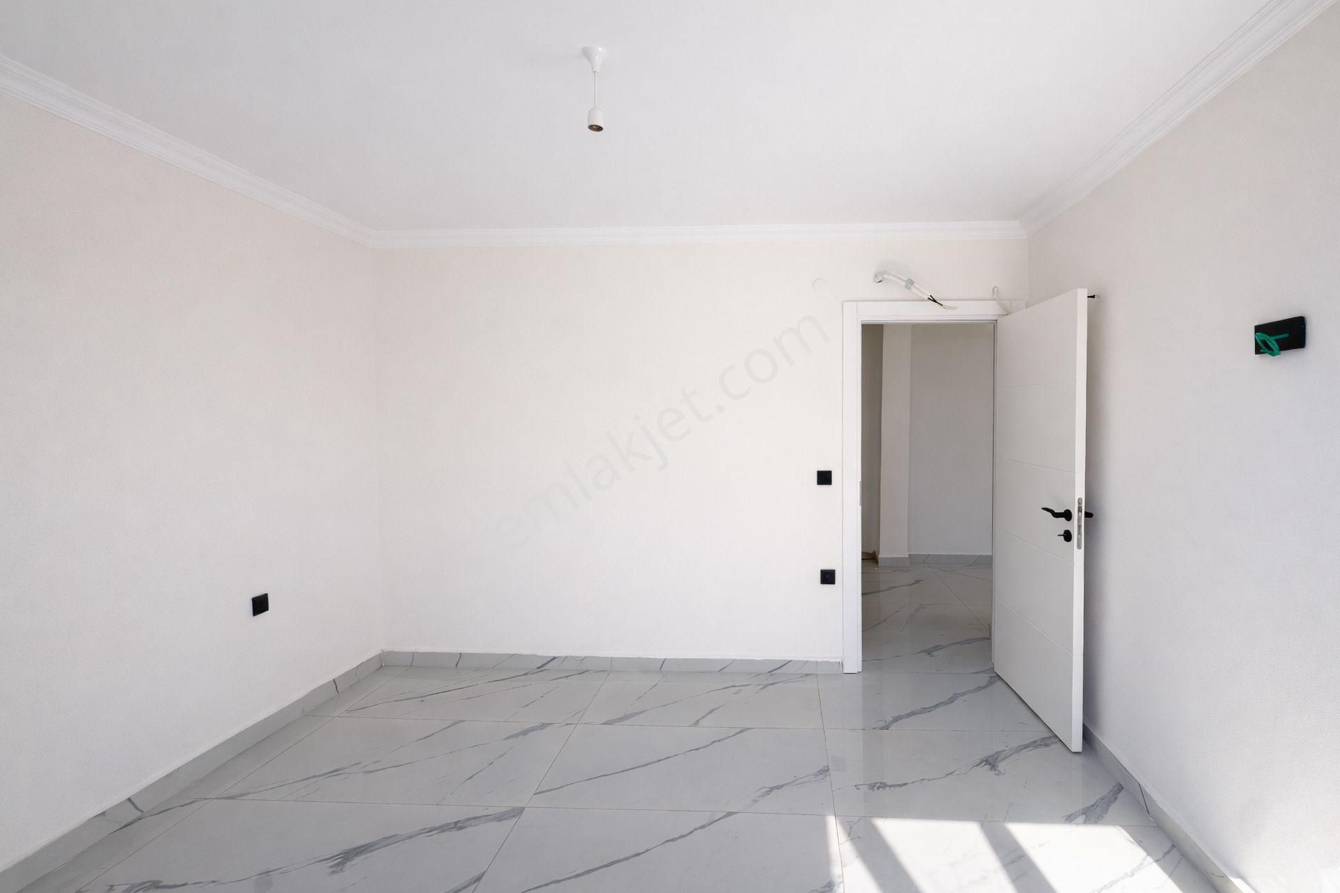 Mahmutlar'da Yeni Sitede Sıfır 2+1 Dubleks Denize 800 M - Görsel 12