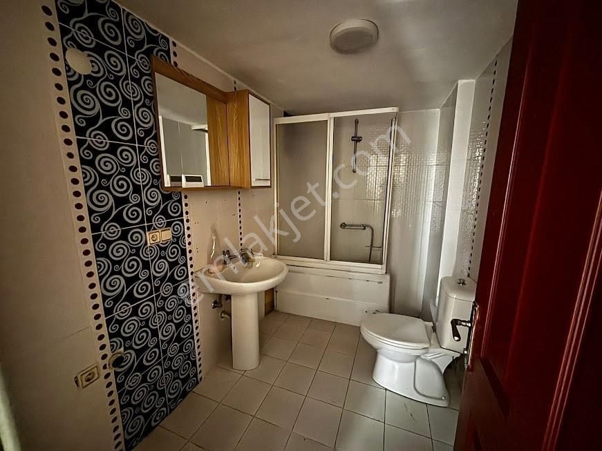 Şeker Mahallesi Tunahan Sitesinde Geniş Ferah 3+1 Kiralık Daire - Görsel 18