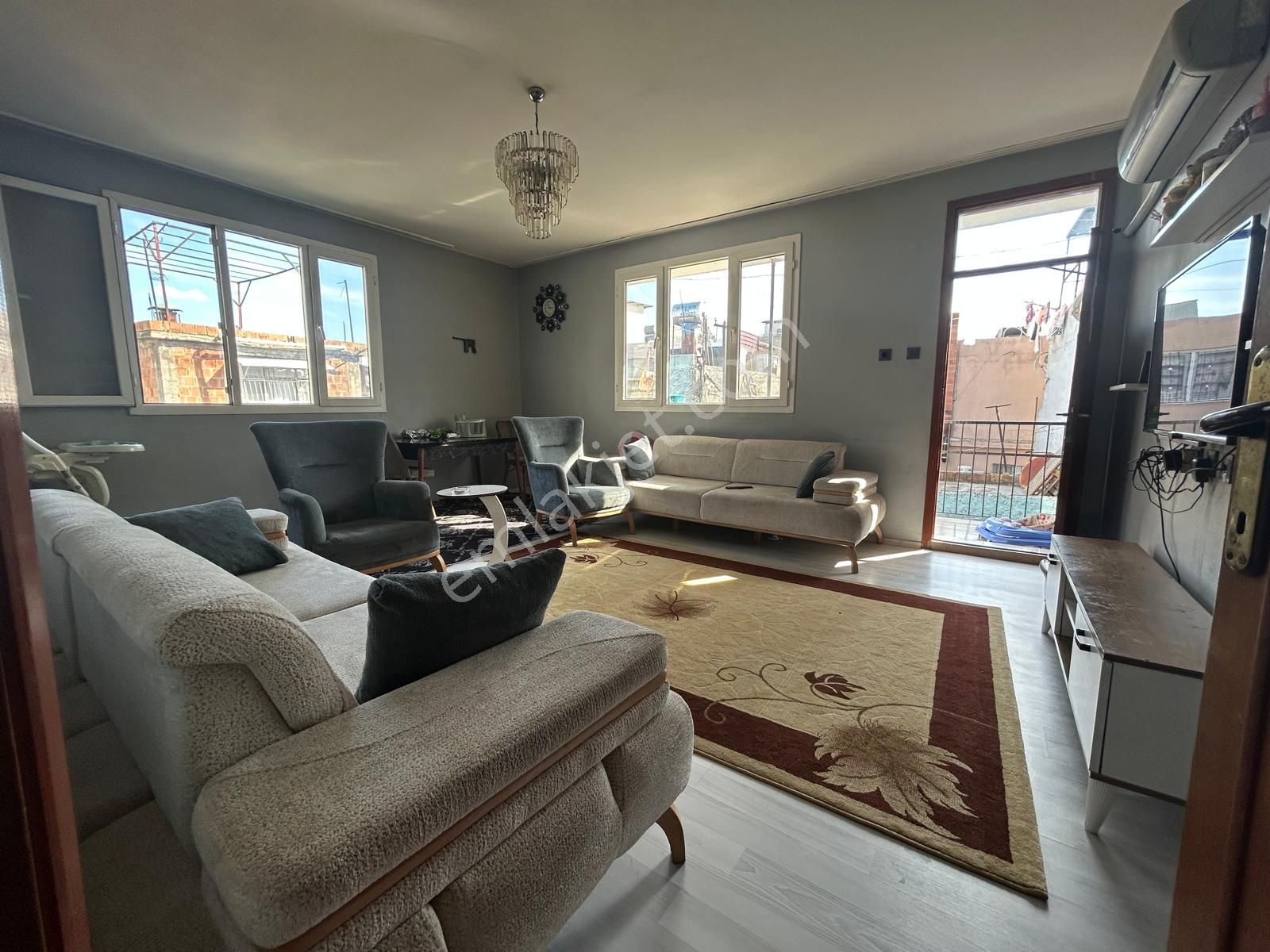 Fevzipaşa Golcuoğlu Restaurant Yakını 2katlı Satılık Müstakil Ev....