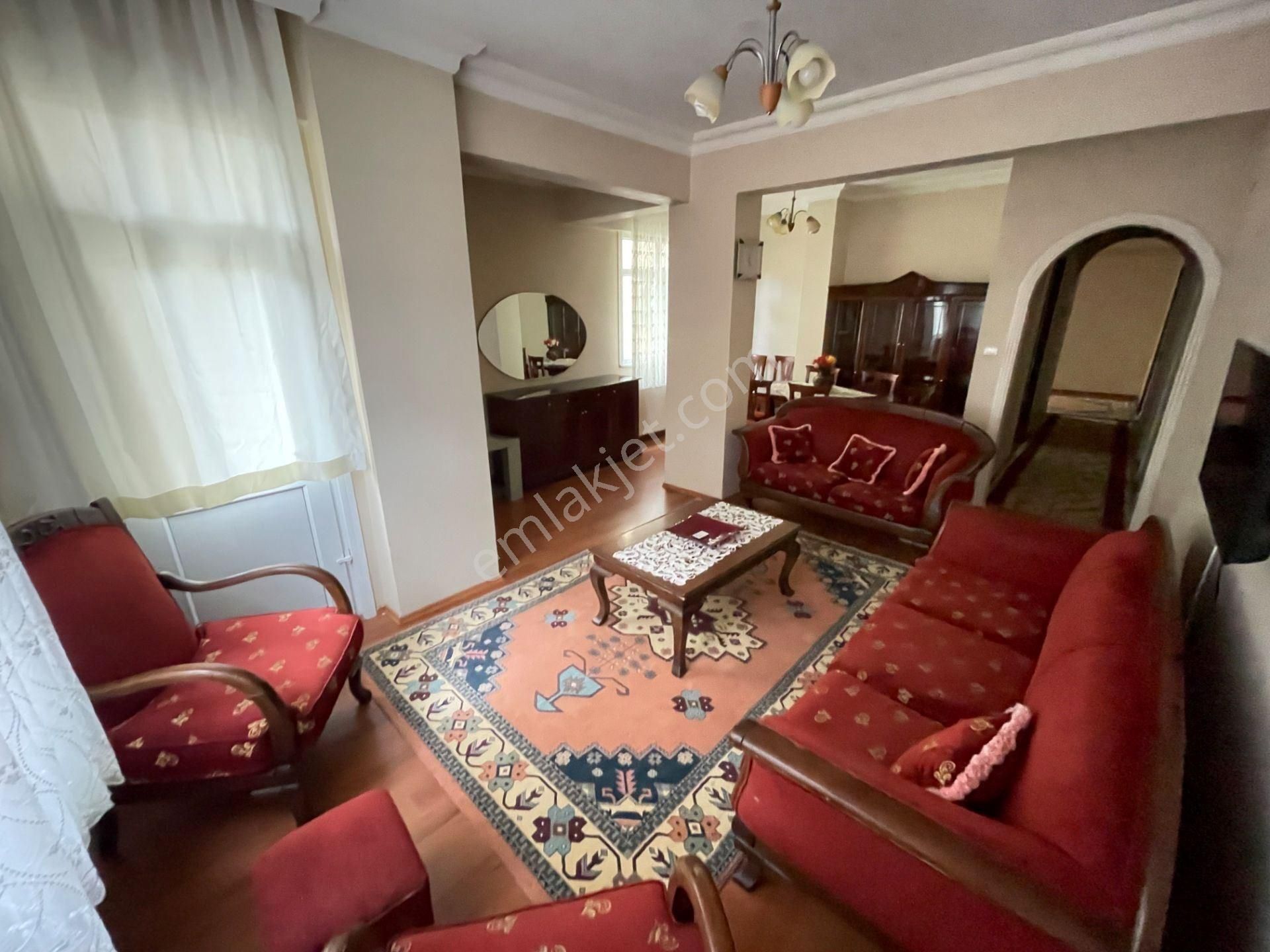 Ataşehir İnönü'de, Yeditepe Ve Marmara Üniv'lerine 5dk Mesafede, Eşyalı Kiralık