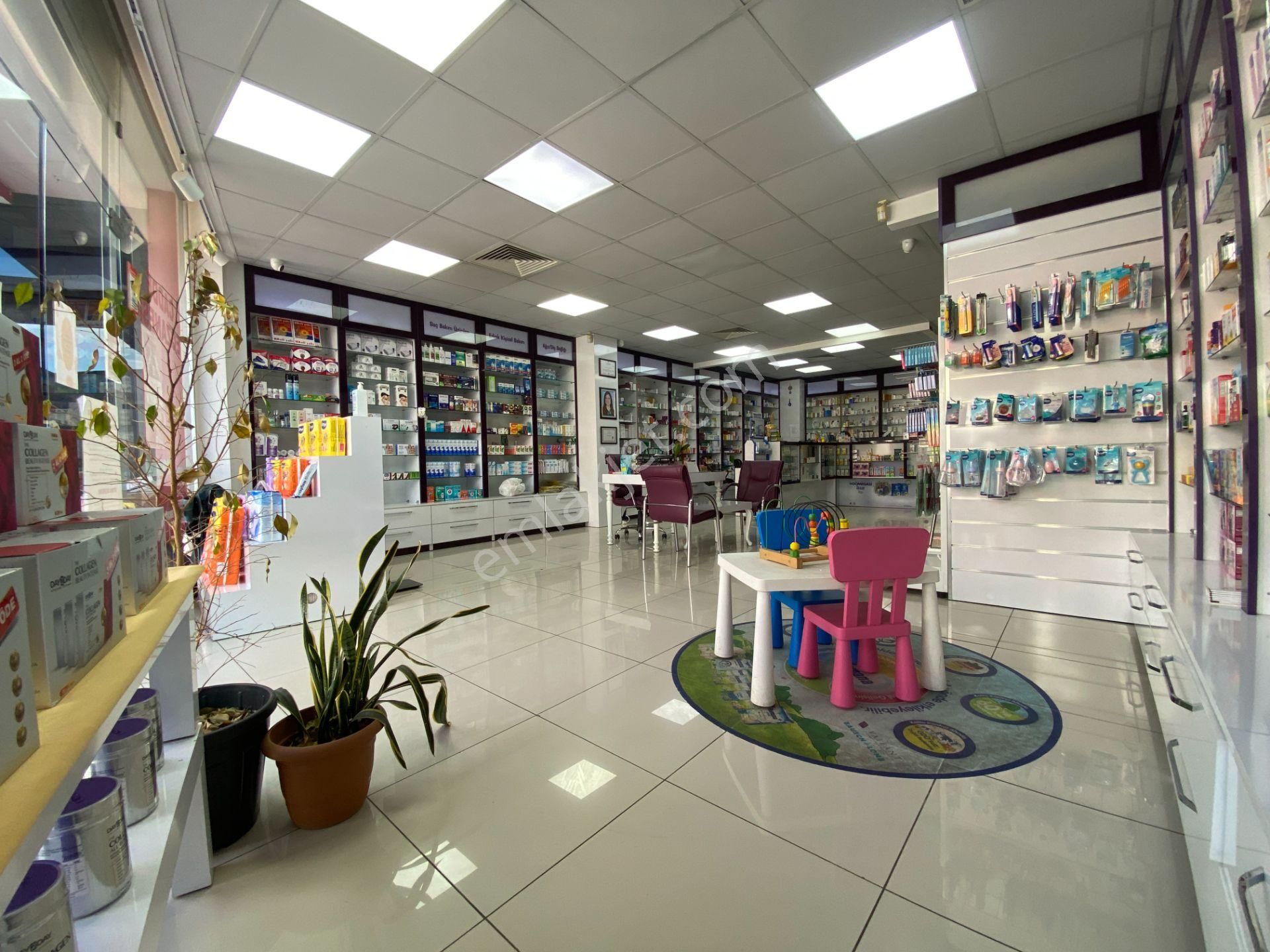 Sundera'dan 12.cadde Üzeri Kurumsal Kiracılı 3 Katlı 300 M2 Satılık İşyeri - Görsel 2