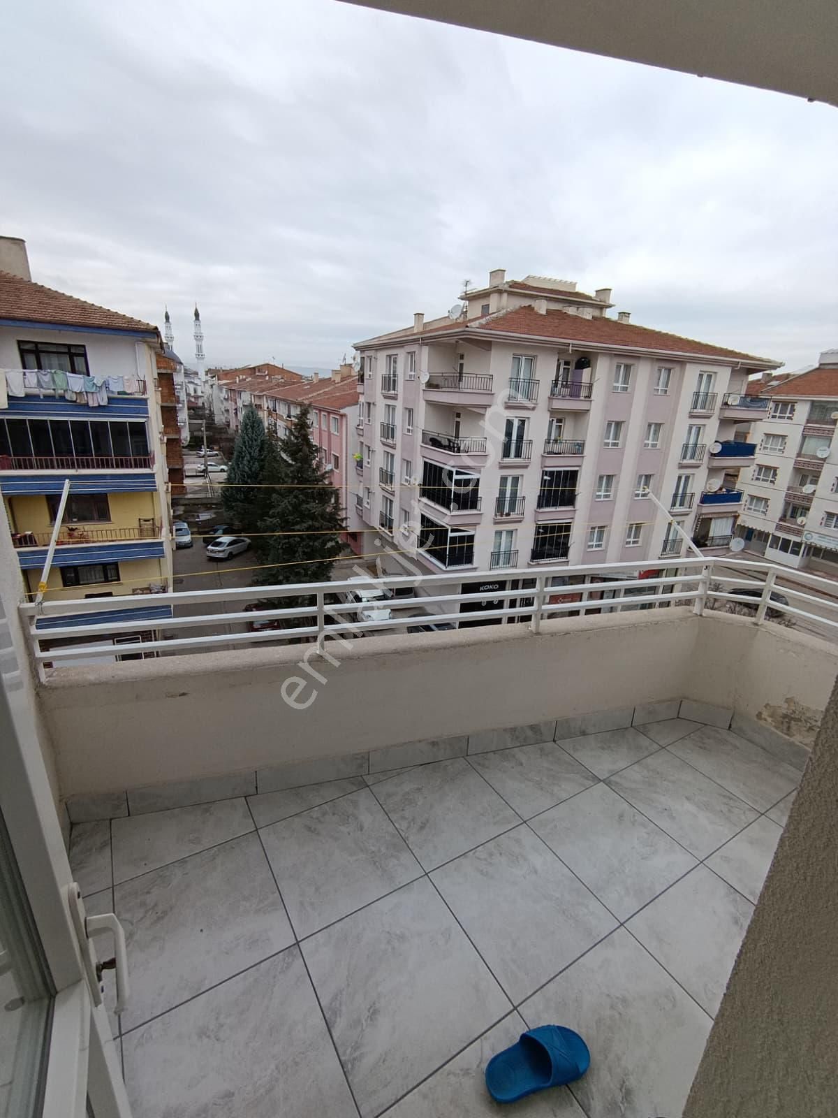 Sincan Akşemsettinde 3+1 Yapılı Katta Daire - Görsel 2