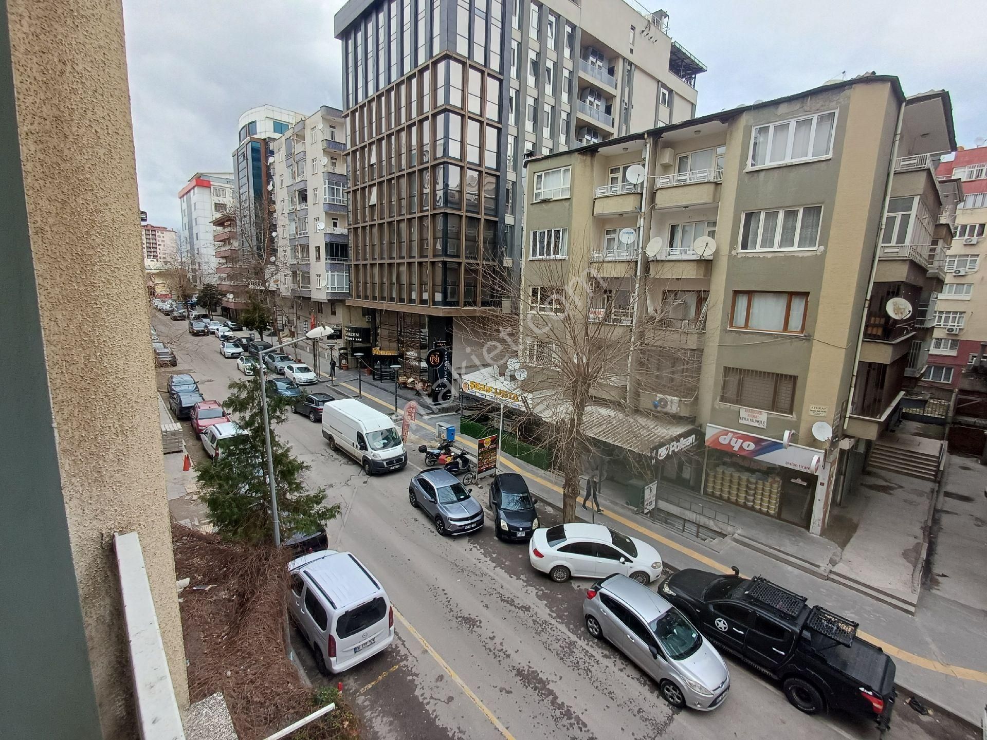 Diyarbakır Lise Caddesinde İş Yerine Uygun 3+1 Satılık Daire - Görsel 23