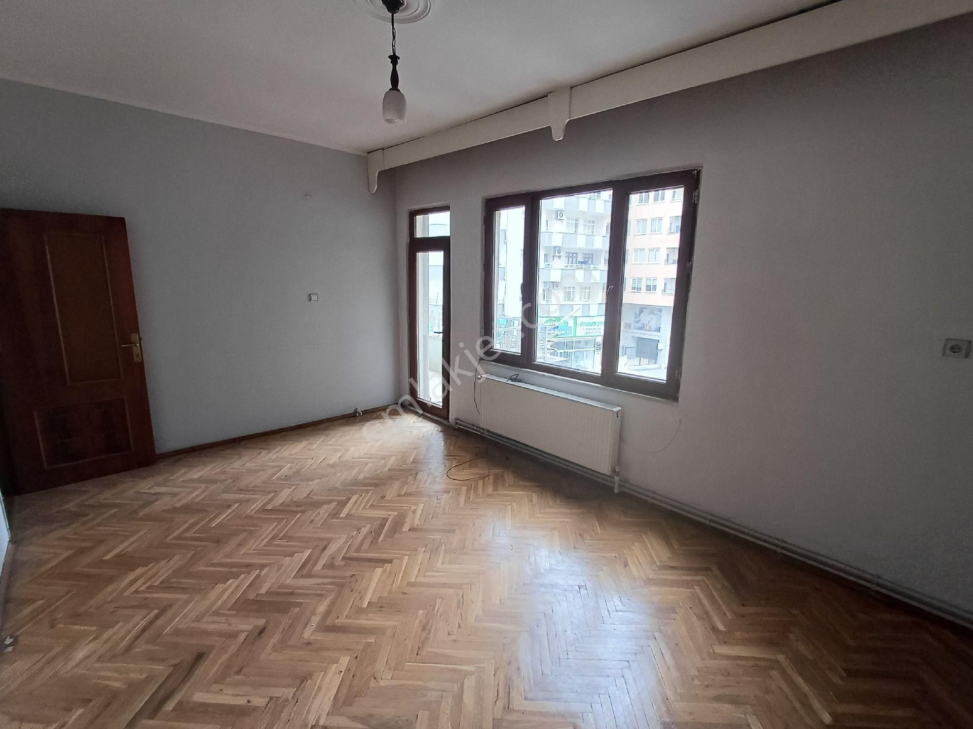 Diyarbakır Lise Caddesinde İş Yerine Uygun 3+1 Satılık Daire - Görsel 15